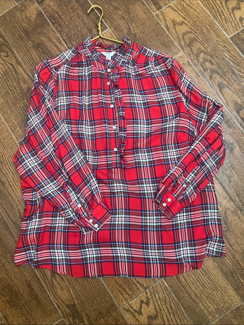 crown & ivy Red Plaid Button-Front Casual Shirt